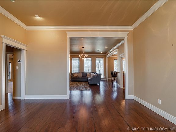 5th image of 1508 Derby Dr