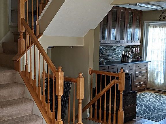5th image of 916 Deerberry Ct