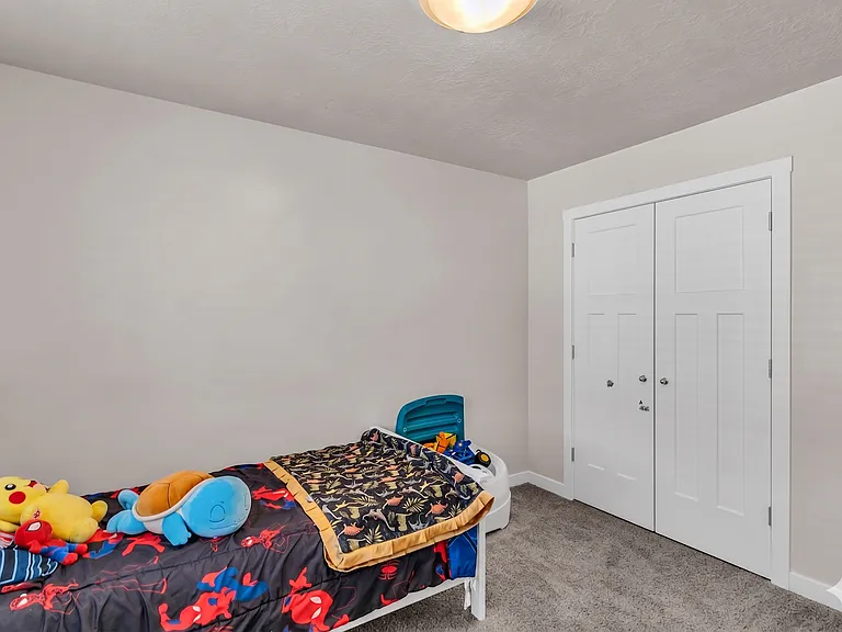 839 S 1760 E — Photo 13