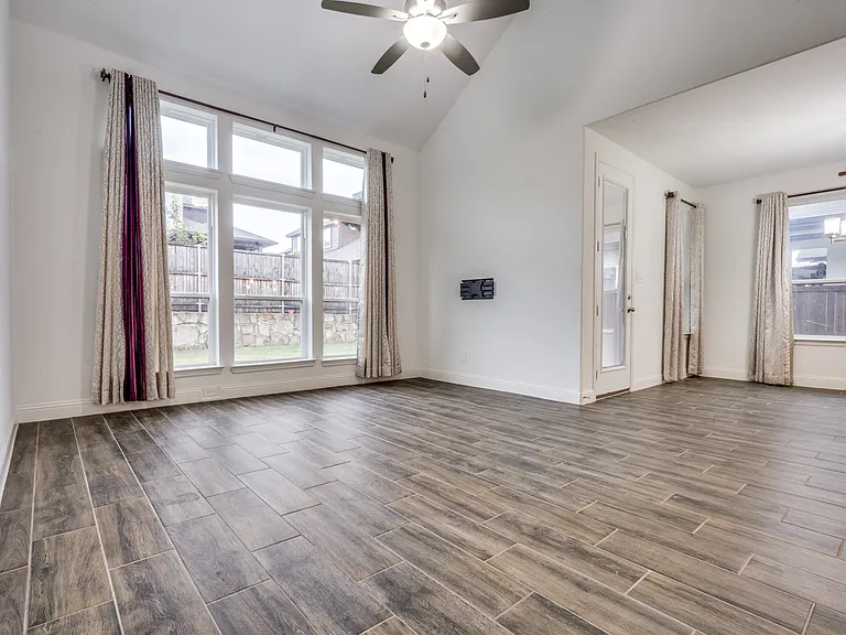 9448 Middle Ground Pl — Photo 14