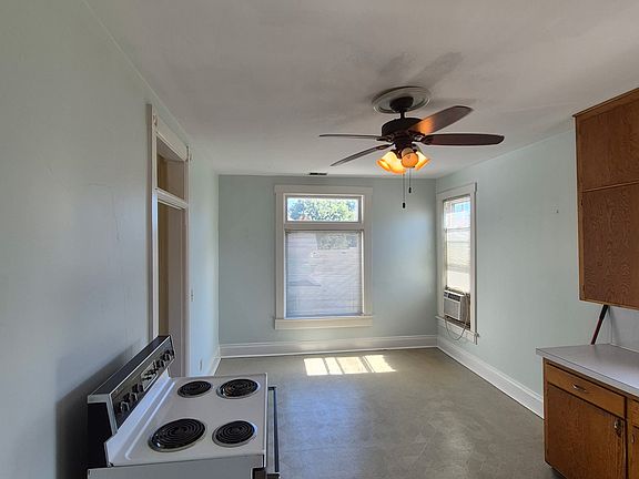 5th image of 131 1/2 Elm St