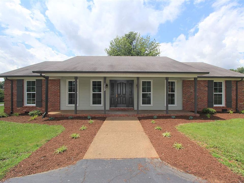 1st image of 2823 Carriage Hill Dr