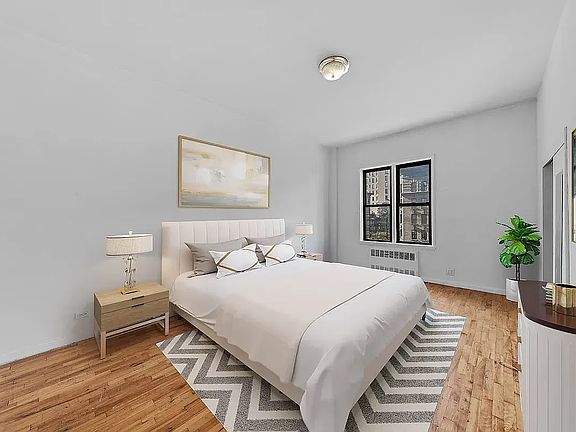 4th image of 215 W 101st St #5P
