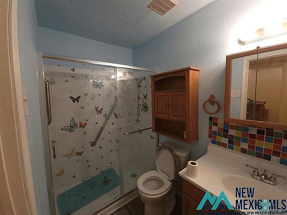 5th image of 541 Jefferson Ave