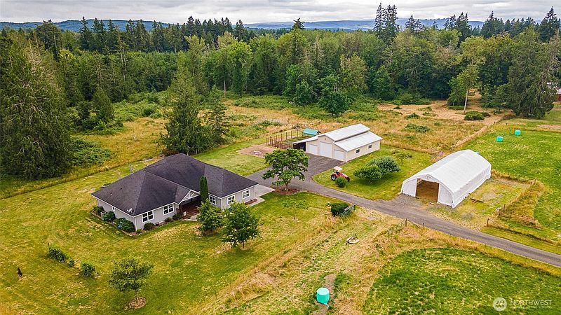 3rd image of 298 Toledo Salmon Creek Road