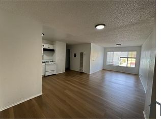 2402 W Slauson Ave APT D, Los Angeles, CA 90043