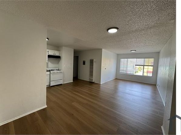 2402 W Slauson Ave APT E