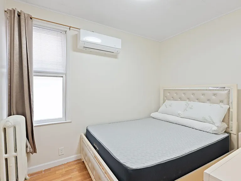 9 W 15th St #1 — Photo 23
