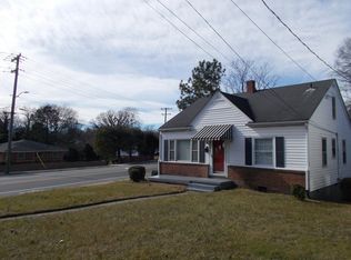 1610 S Benbow Rd, Greensboro, NC 27406