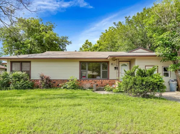 3808 Hollis St, Haltom City, TX 76111