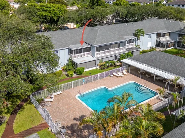 7556 Stirling Road #222, Hollywood, FL 33024