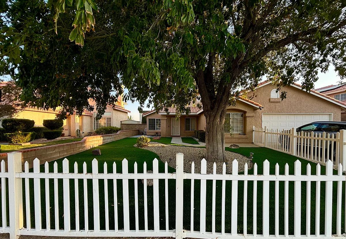 Building Photo - 2516 Starbrite Ave