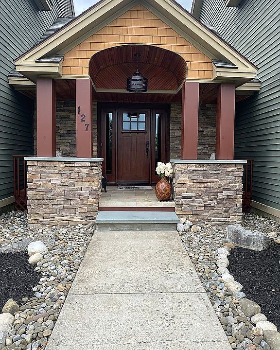 2nd image of 127 Gilbert Rd