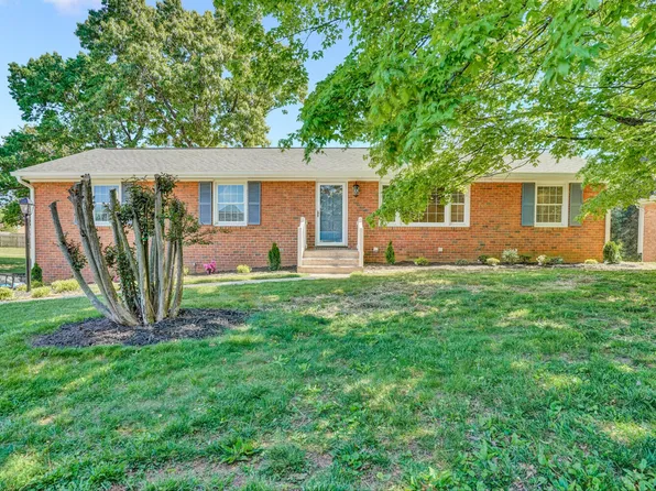 4718 Foxhall Cir, Roanoke, VA 24018