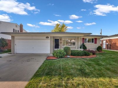 34043 Foxboro Rd, Sterling Heights, MI, 48312