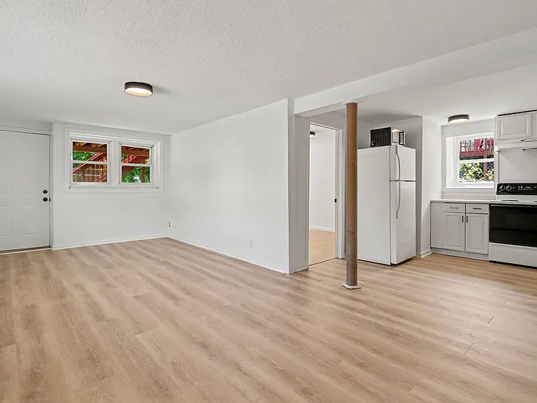 291 Berkeley Rd — Photo 21