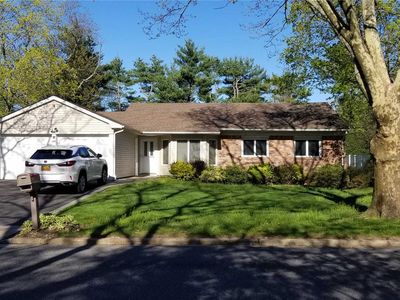 50 Verleye Ave, East Northport, NY, 11731
