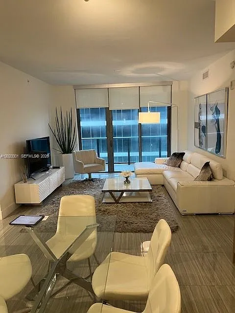 Aventura Parksquare Resid — Photo 3