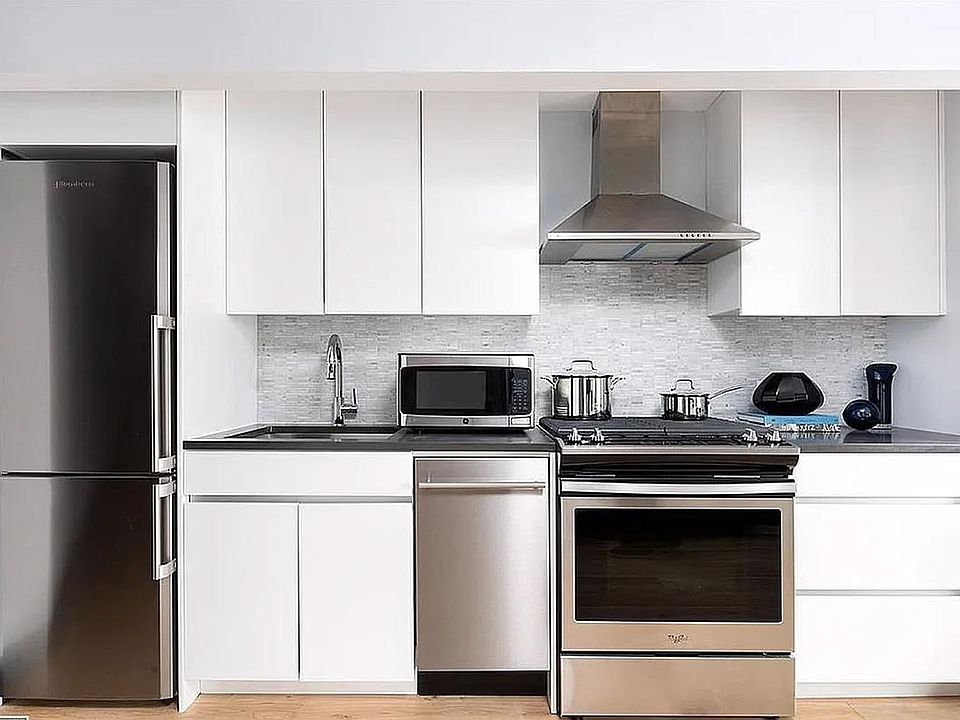 1st image of 504 Myrtle Ave APT 4C
