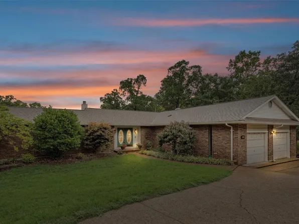 40 E Lakeview Dr, De Soto, MO 63020