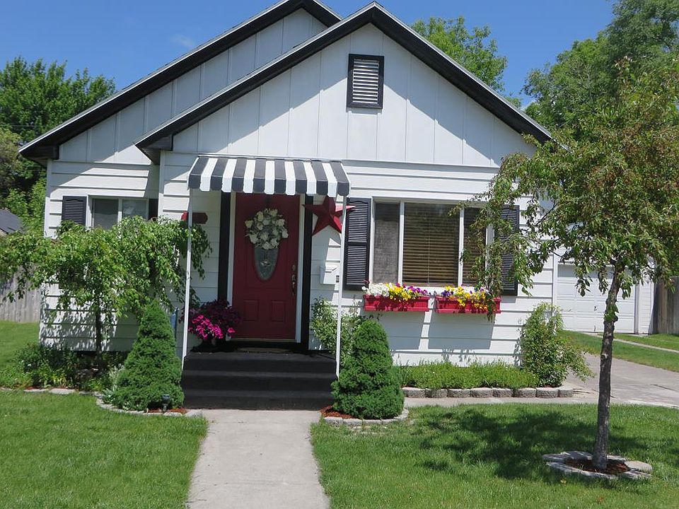 1st image of 263 E 14th St