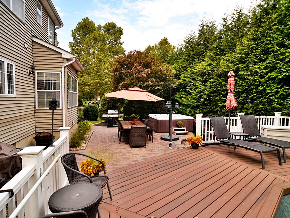 2nd image of 50 Conkling Rd