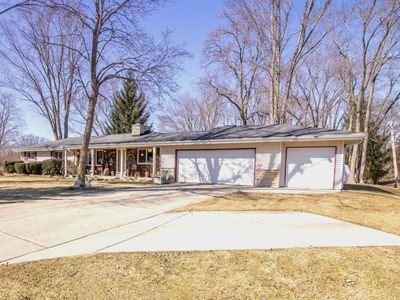 S67W13014 Larkspur ROAD, Muskego, WI, 53150