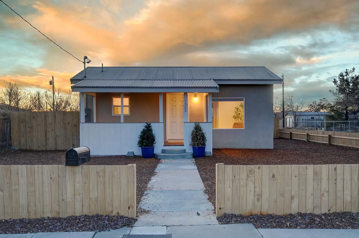 2 bed, 950 sqft, $2,275 — Photo 1