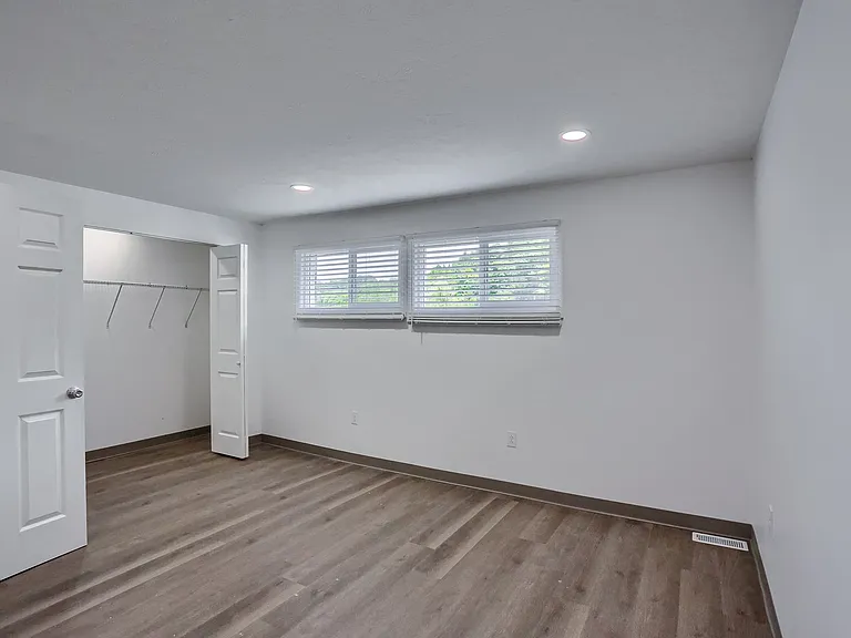 124 Kathleen Dr #2 — Photo 28