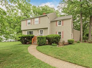 585 Quilliams Rd, South Euclid, OH 44121