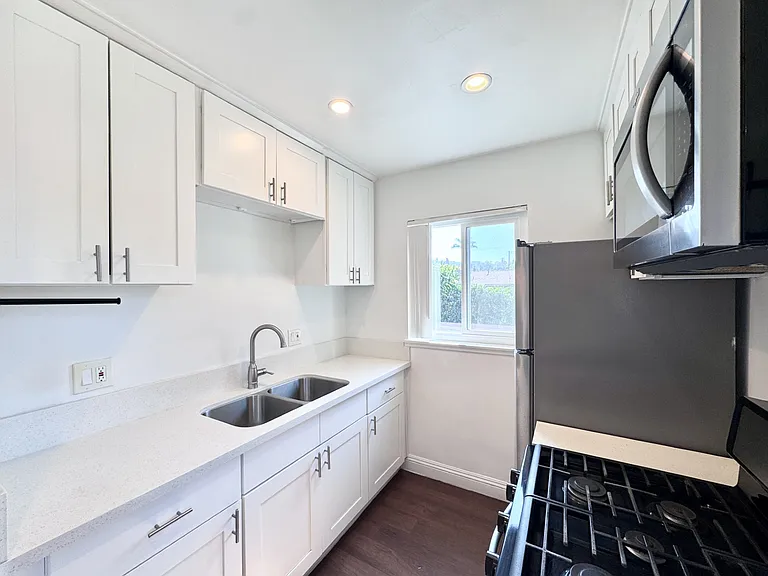 7918 Painter Ave #K — Photo 8