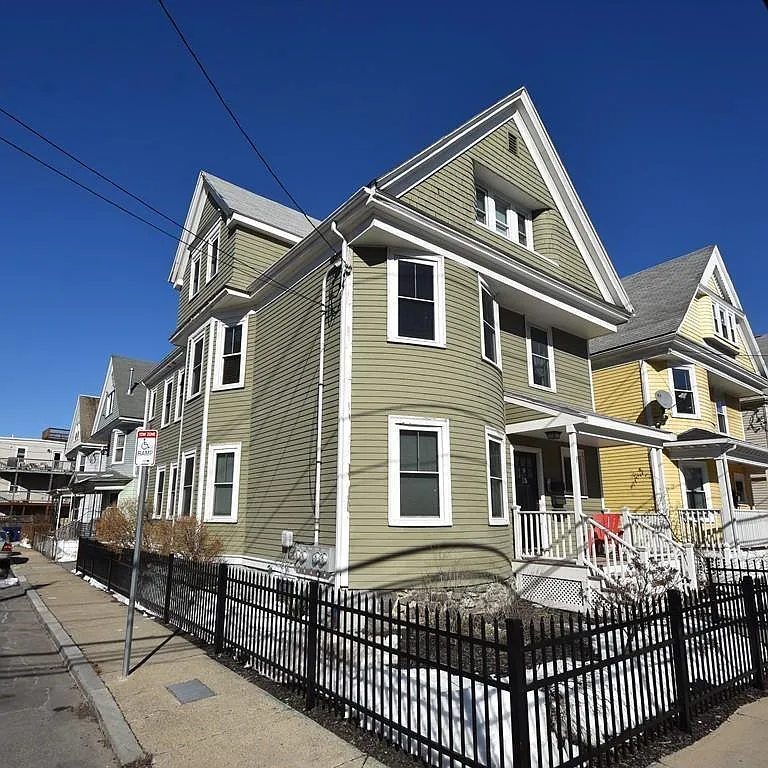15 Harvest St — Photo 2