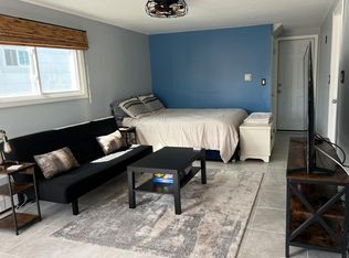 (Undisclosed Address), Bayville, NY 11709