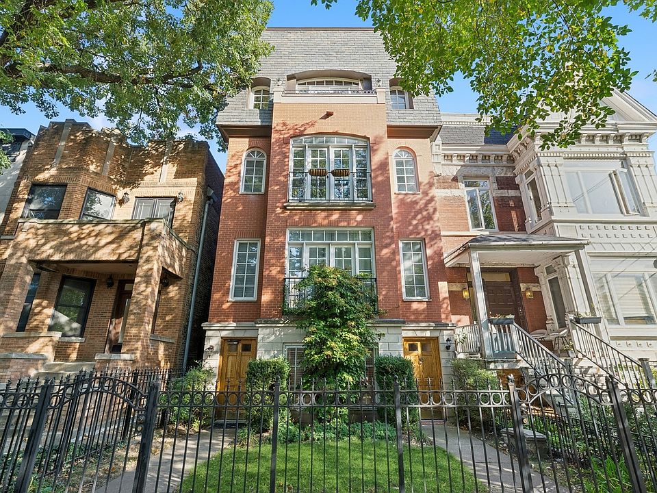 1st image of 816 W Oakdale Ave APT 2