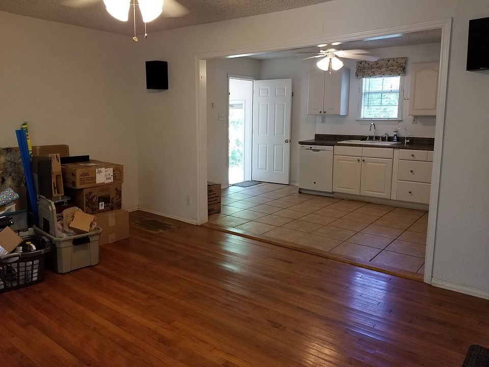 1st image of 1806 Rosewood St