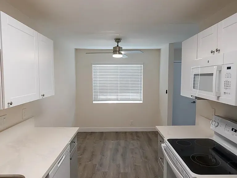 9719 Riverview Ave #4 — Photo 18