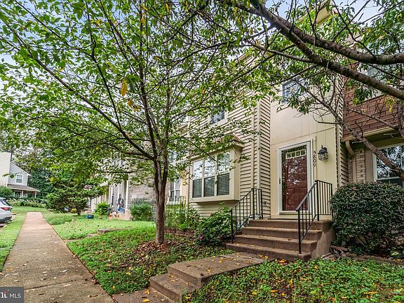 2nd image of 5809 Waterdale Ct