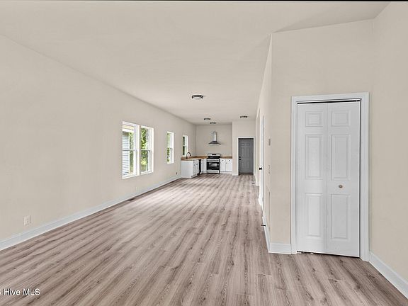 3rd image of 106 Ridgeway Street