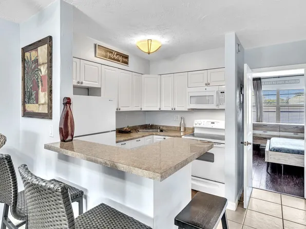 6200 NE 22nd Way #206, Fort Lauderdale, FL 33308