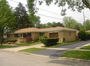 5700 Lee St, Morton Grove, IL
