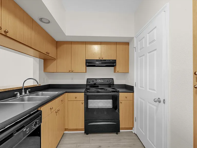 322 E Central Blvd #606 — Photo 15