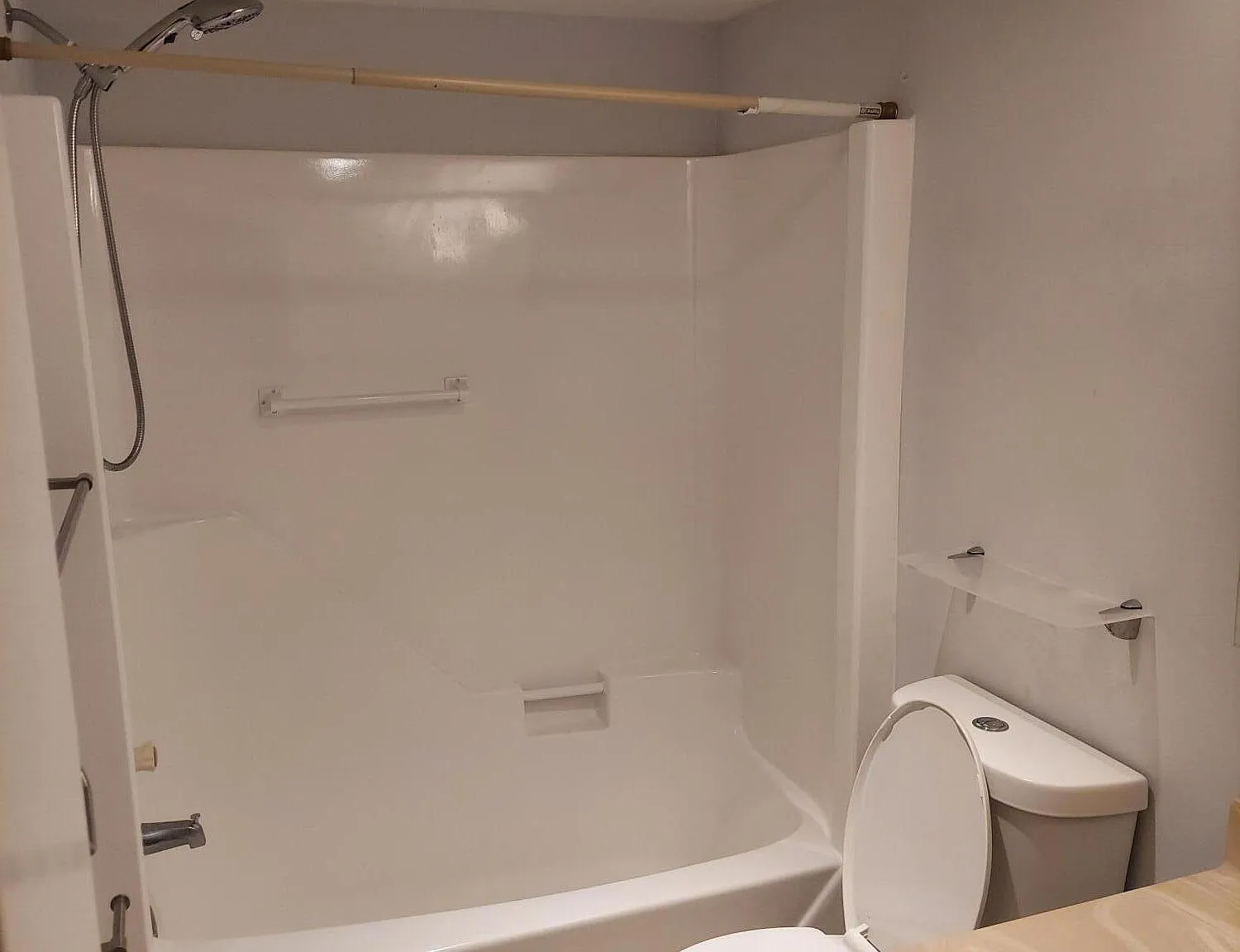 2 bed, 2.0 bath, 888 sqft, $1,650 — Photo 4