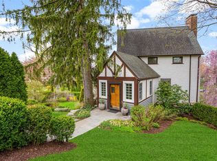 2 Mulberry Ln, New Rochelle, NY 10804