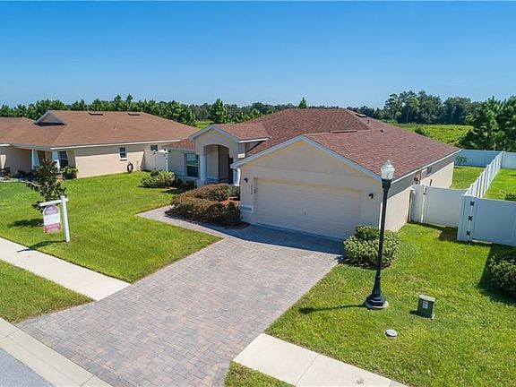3rd image of 2074 Charleston Ln