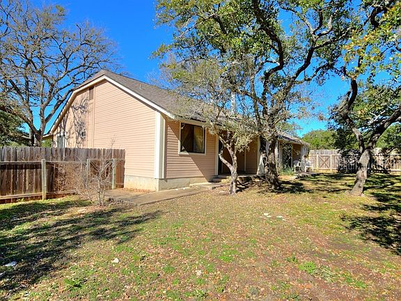 4th image of 4 Brookmeadow Dr