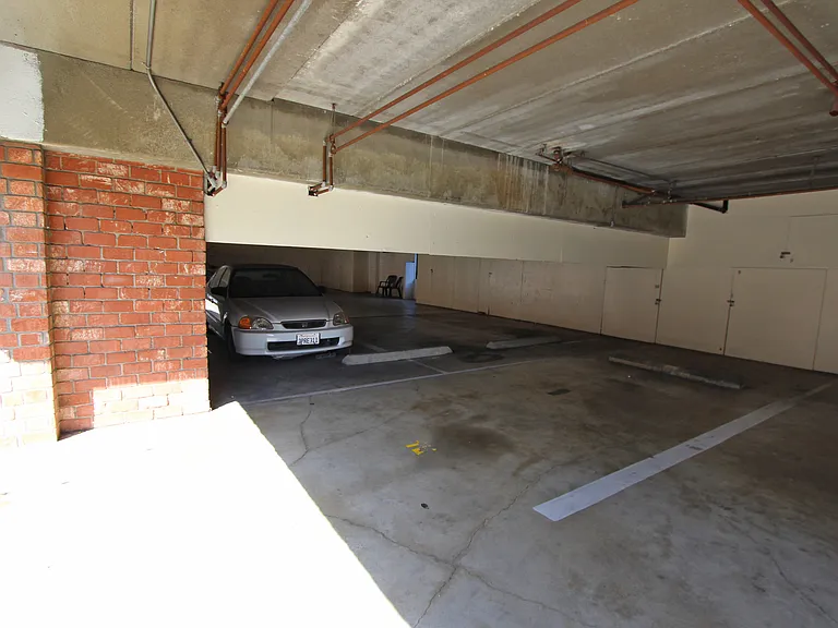 4047 W 136th St #0 — Photo 34