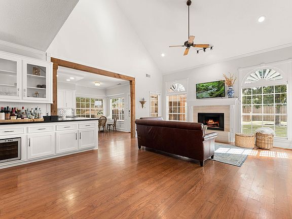 5th image of 22606 Bucktrout Ln