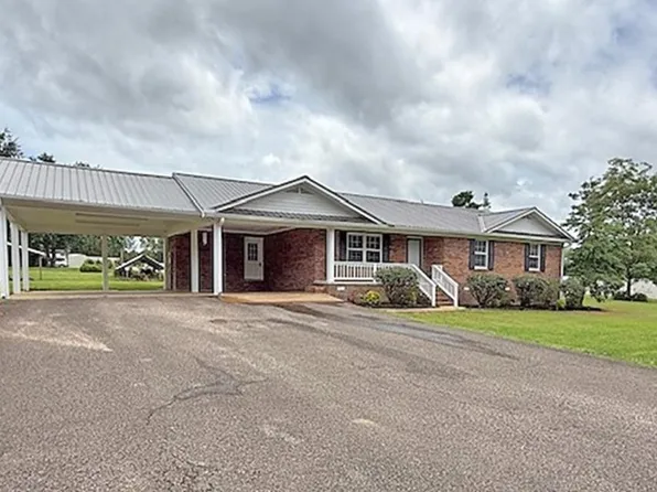 40 Horace Ln, Savannah, TN 38372