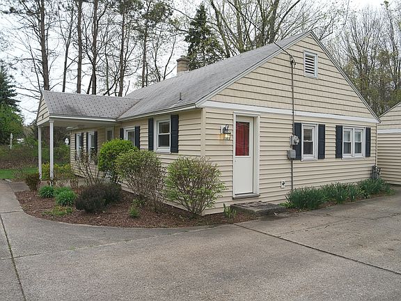 5th image of 543 W Lakewood Blvd