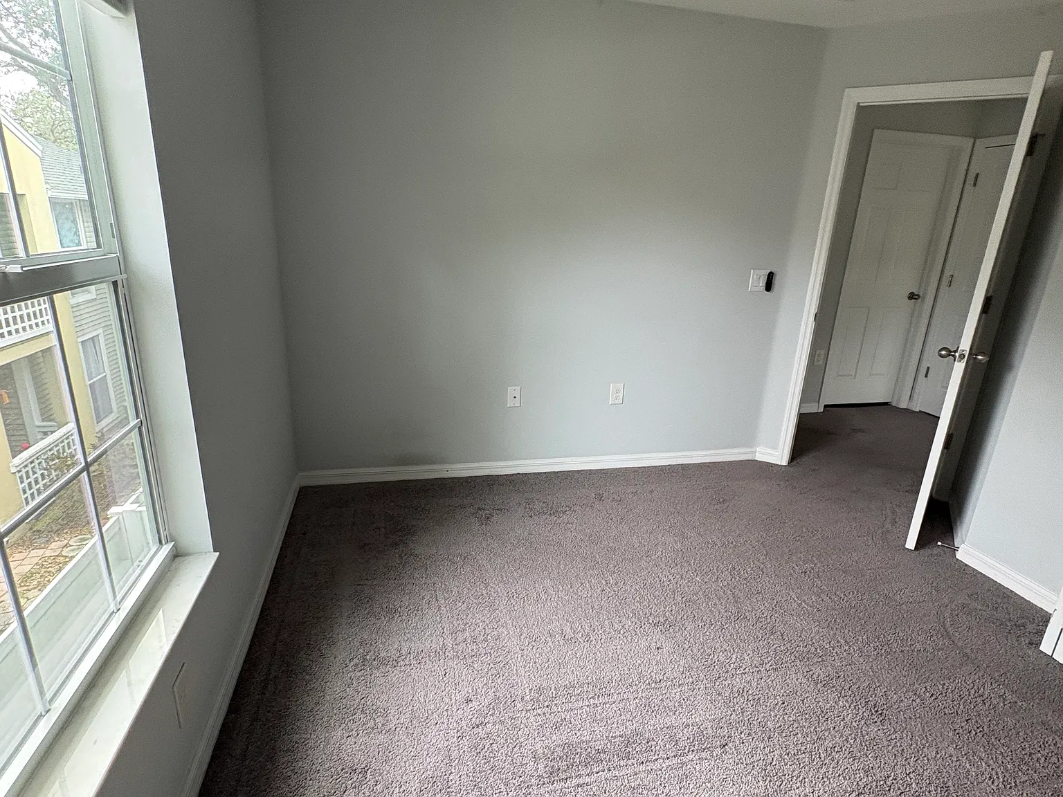 3 bed, 2.5 bath, 1985 sqft, $4,100 — Photo 3
